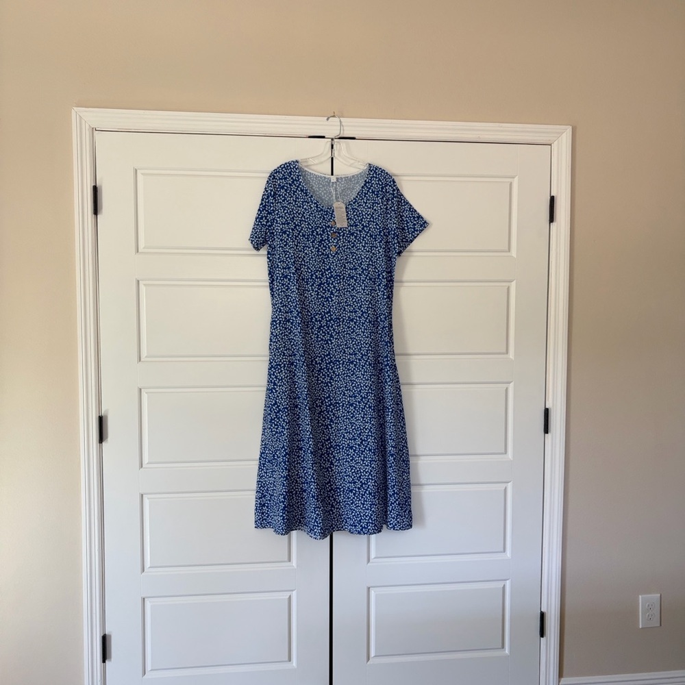 NWT Summer Dress with Pockets Size Large
